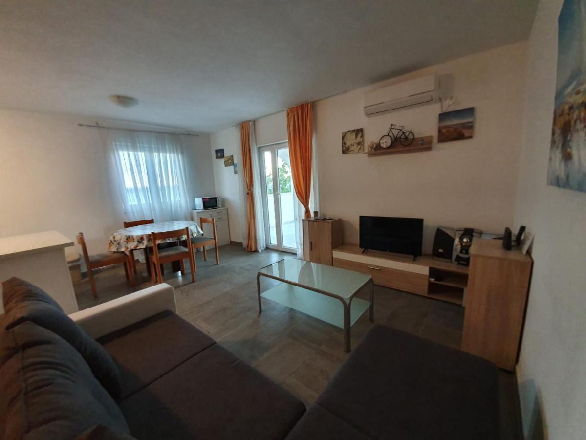 Apartmani Lucija Maslenica Exterior photo